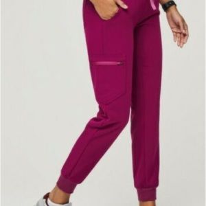 figs women's Dark Magenta Zamora Jogger Scrub Pants size medium